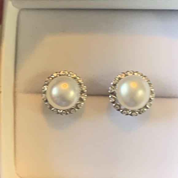Genuine White Pearl 8.5mm Sterling Silver 925 Simulated Diamond Studs - Picture 10 of 12